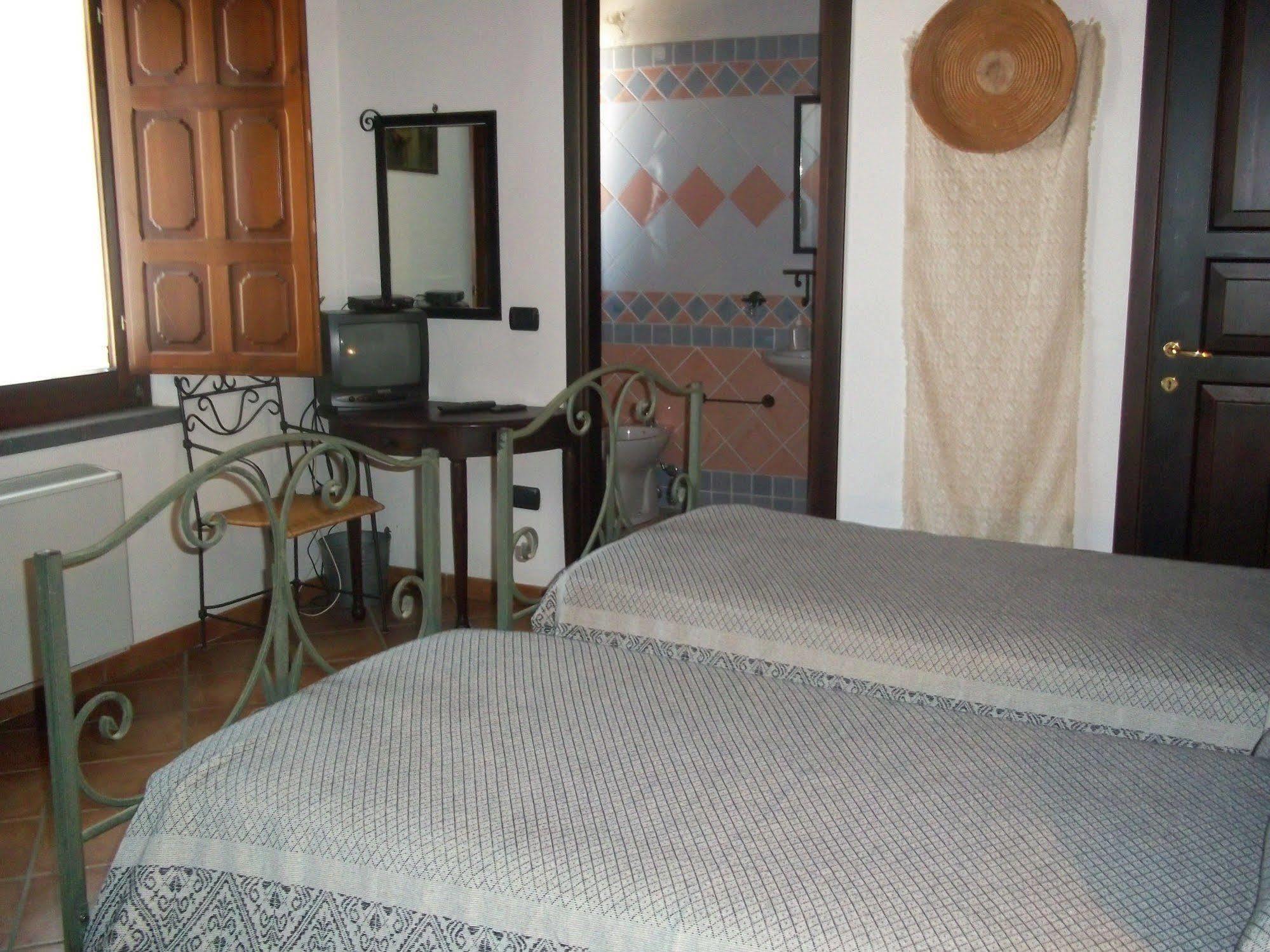 B&B Sa Muredda Сардара Екстер'єр фото